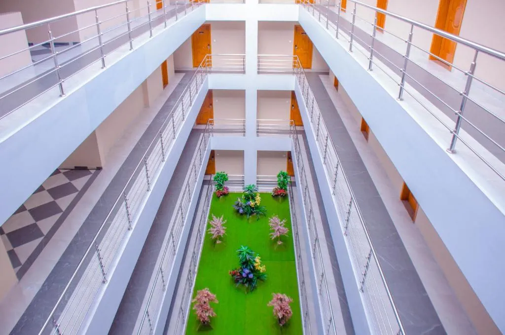 Image 4 of HOTEL PLATINUM
