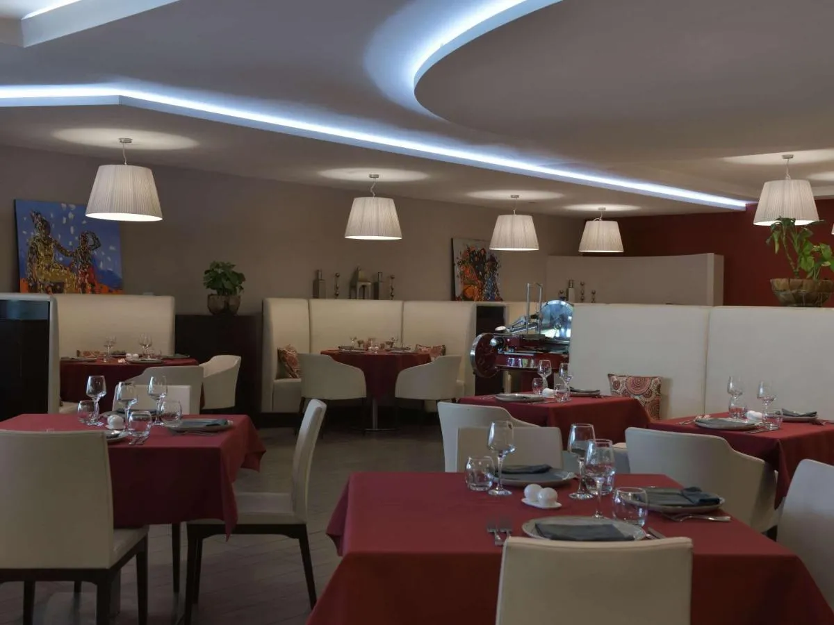 Image 4 of Pullman Kinshasa Grand Hotel