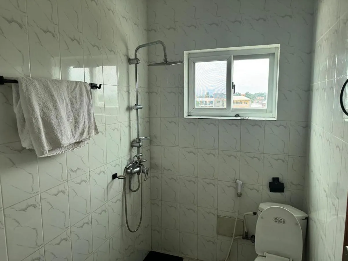 Image 2 of Appartement 1 chambre a Bacongo