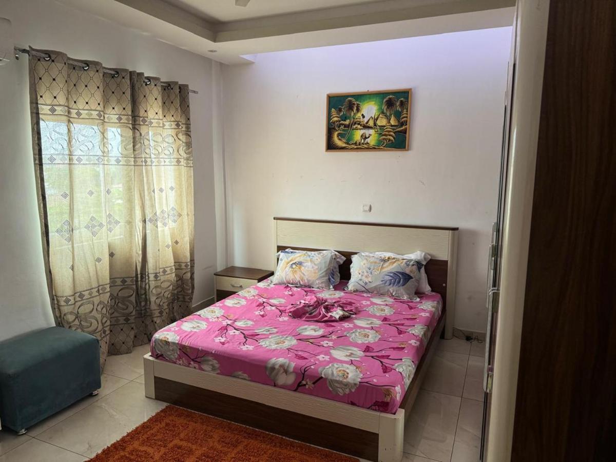 Image 1 of Appartement 1 chambre a Bacongo