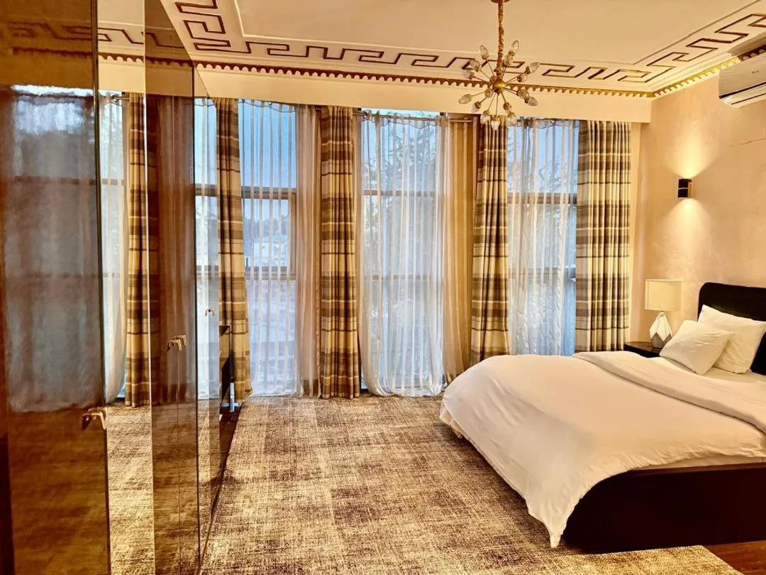 Image 1 of BEST HOTEL Aero-Batignoll