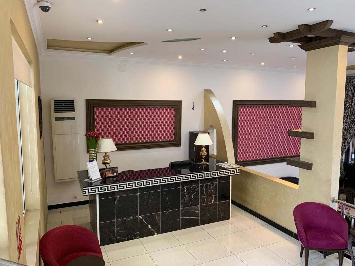 Image 3 of Capital Hôtel