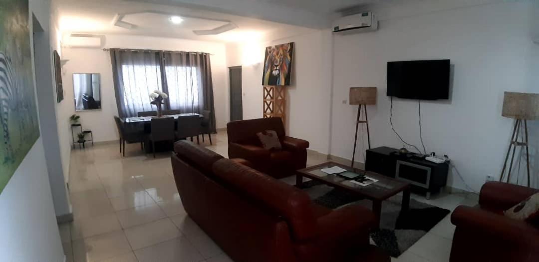 Image 4 of Casa ouénzé