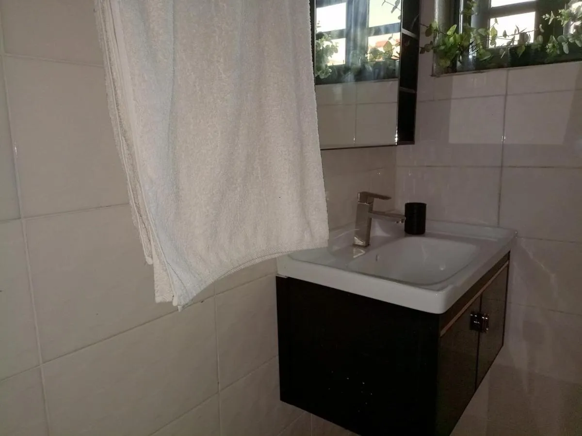 Image 2 of Furnished Downtown 2 Bedrooms