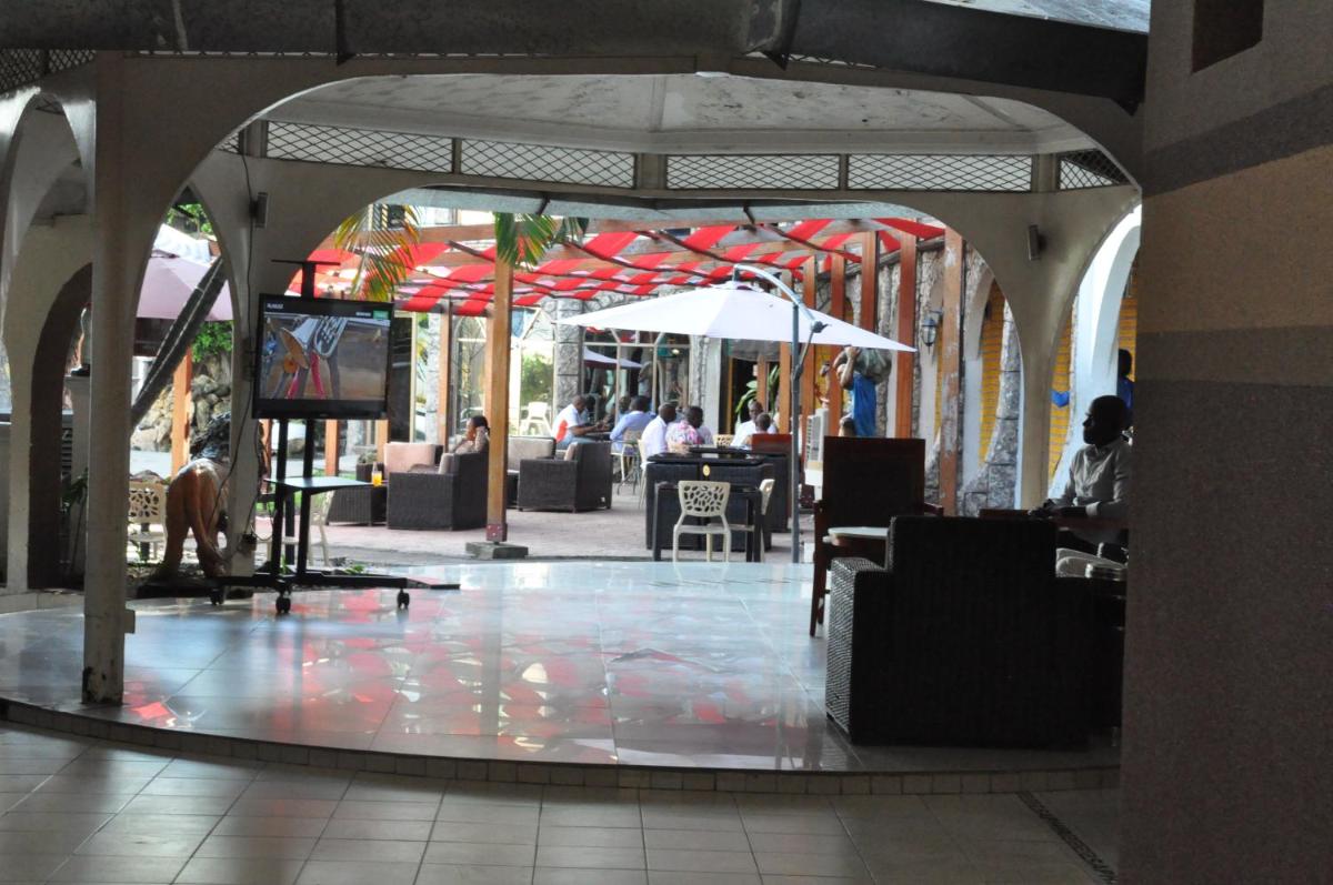 Image 4 of Hôtel Saphir