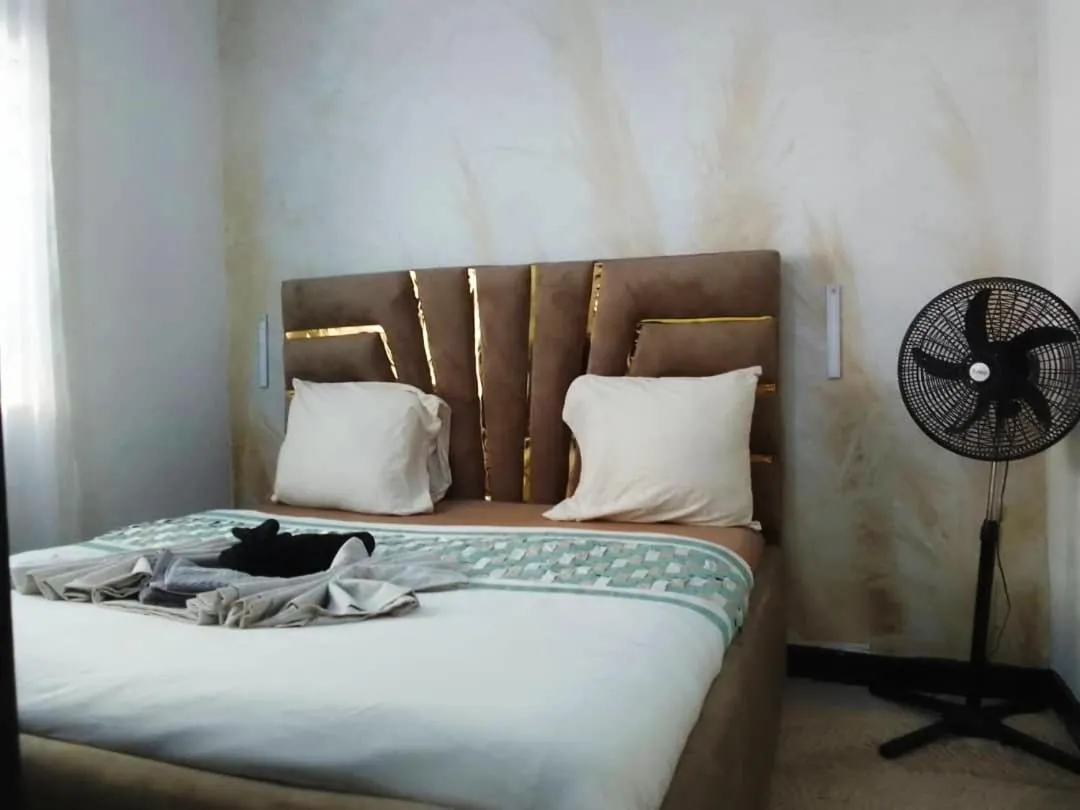 Image 1 of LM Home logement avec panneaux solaires