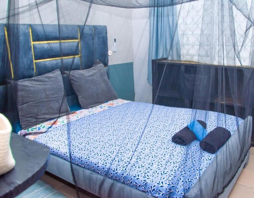 Image 1 of LM Home your haven with solar panels