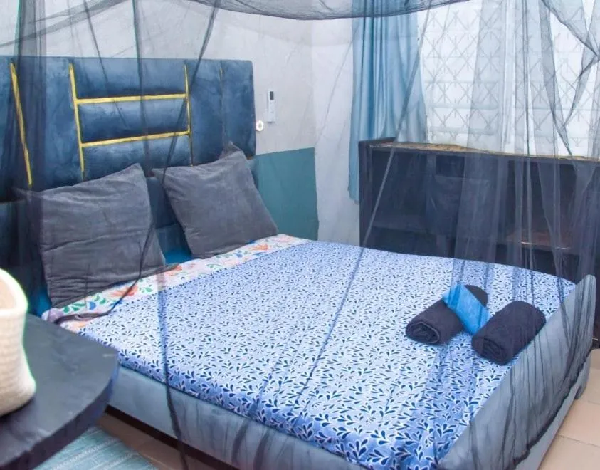 Image 1 of LM Home your haven with solar panels