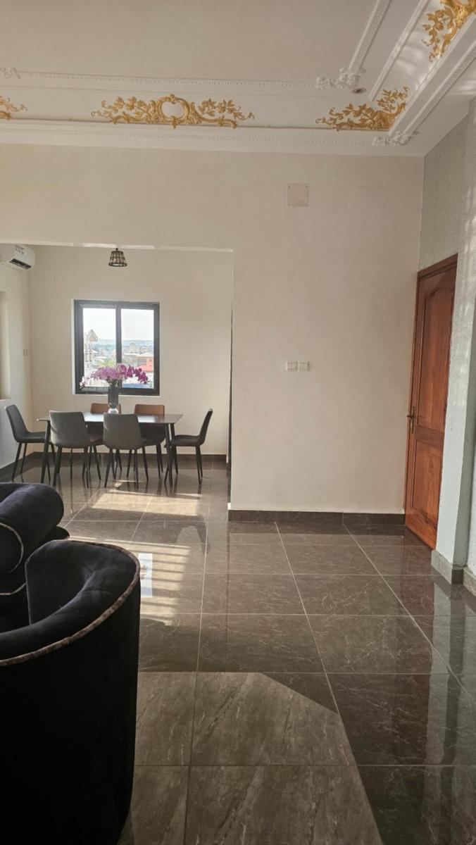 Image 3 of Maison Jaspe