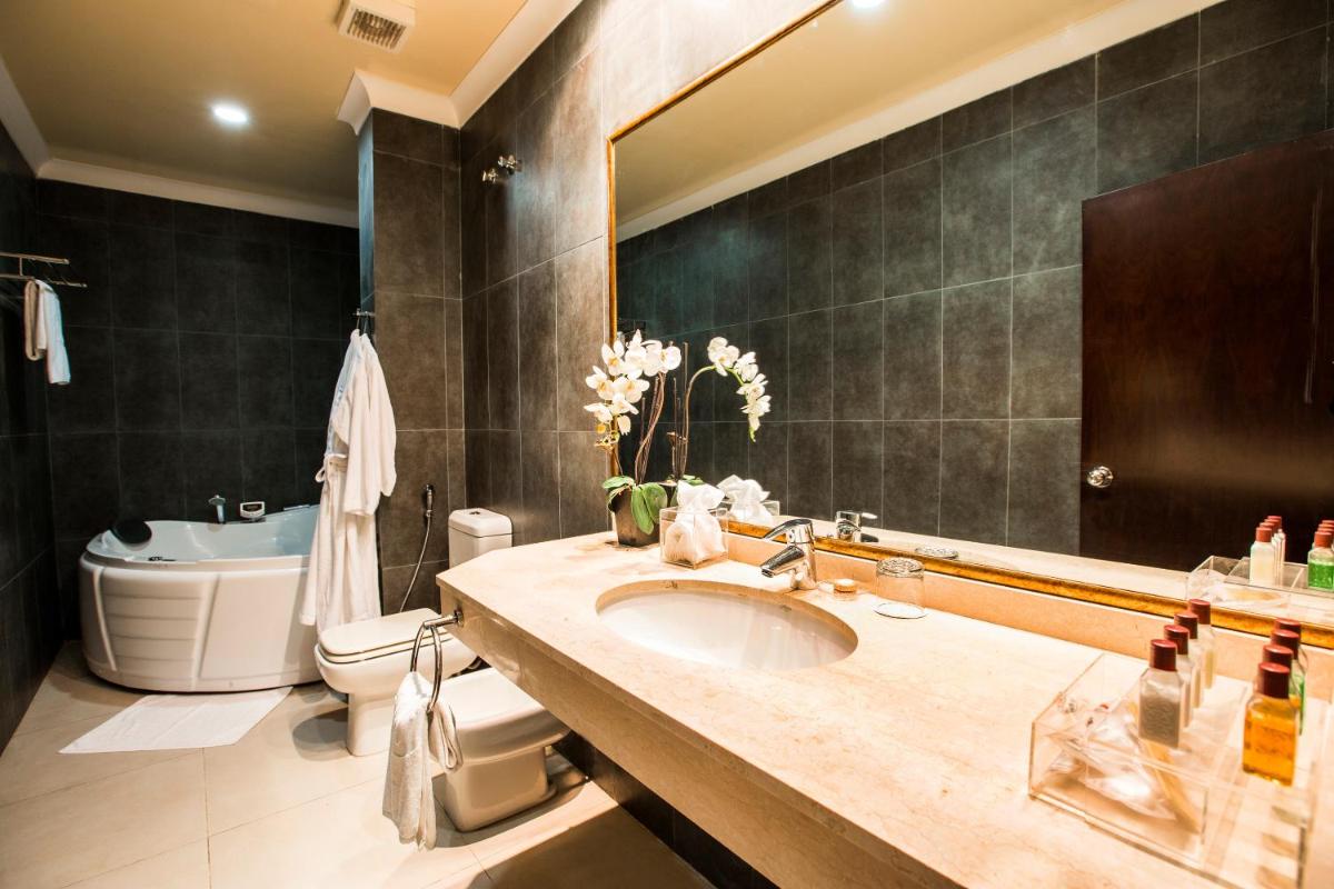 Image 2 of Mikhael’s Hotel