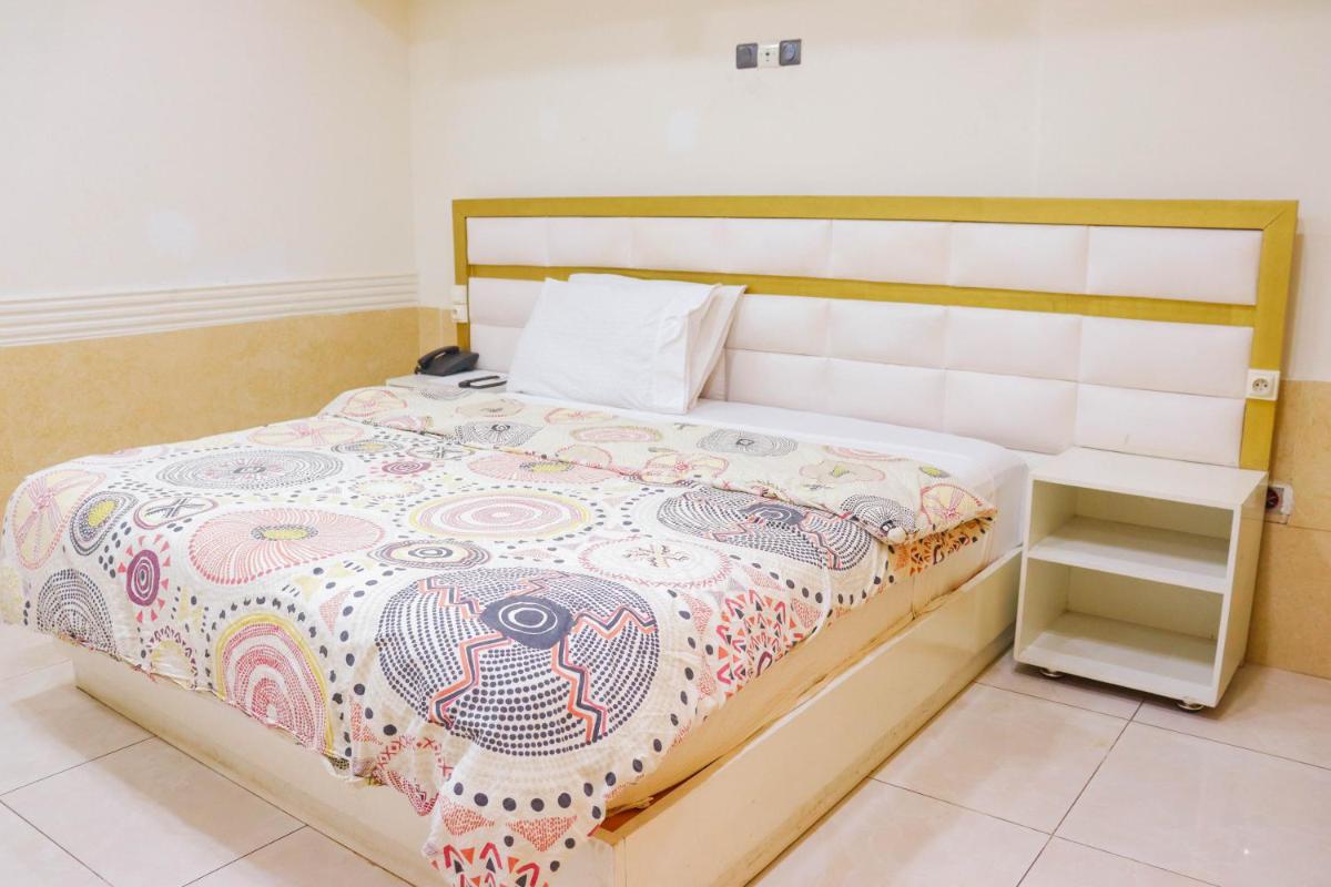 Image 1 of Royal Hôtel