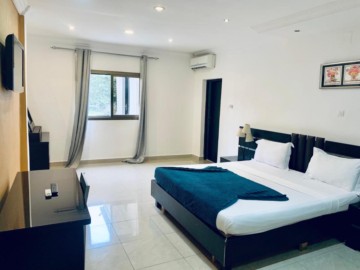 Image 1 of class hotel