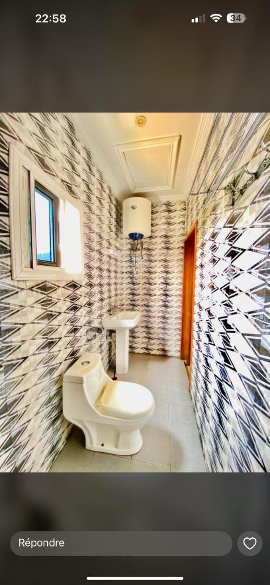 Image 2 of maison avec bar privé à kintélé