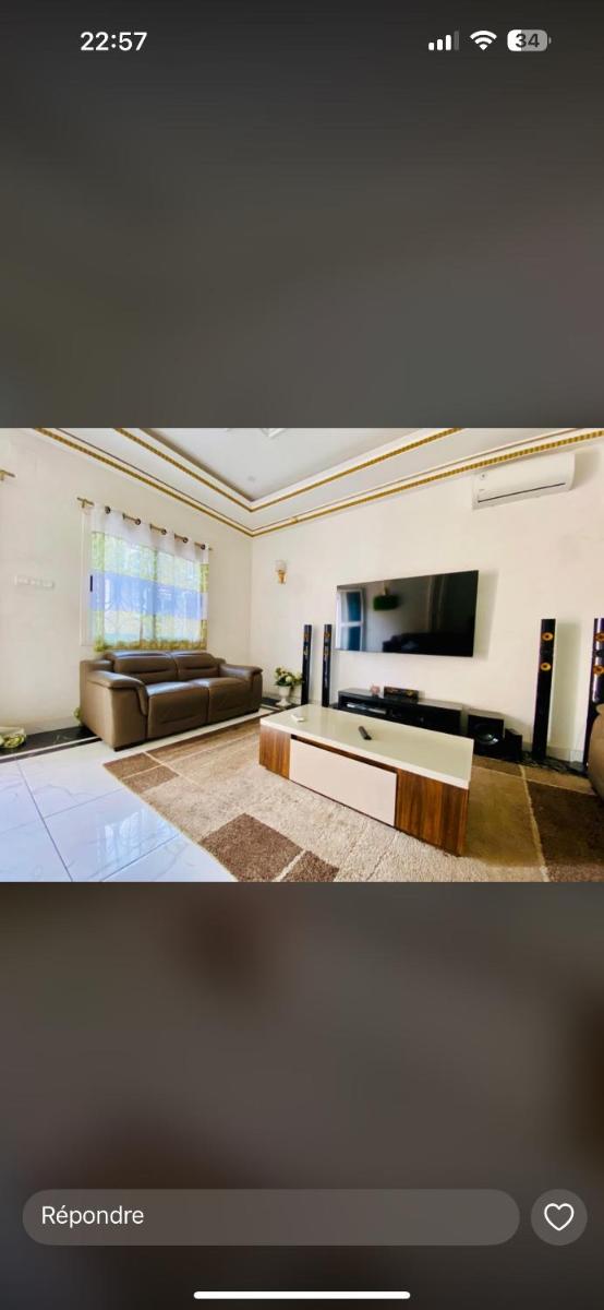 Image 5 of maison avec bar privé à kintélé