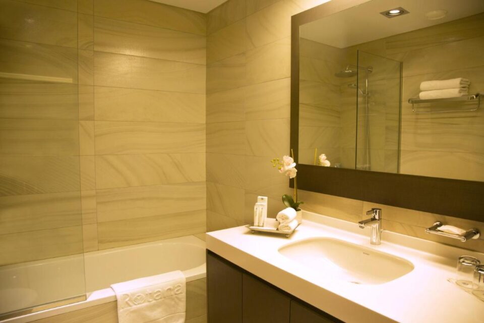 Kin Plaza Arjaan by Rotana